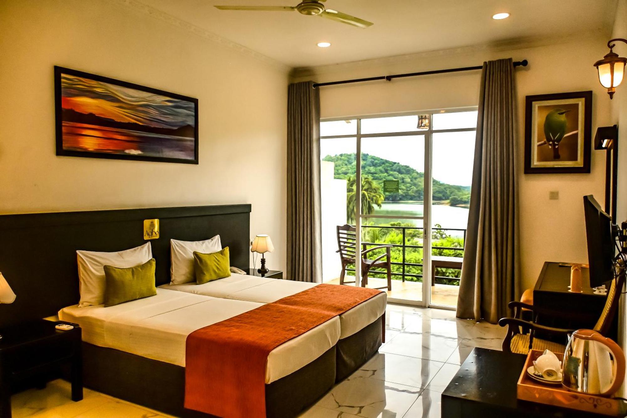 Agbo Hotel Полоннарува Экстерьер фото