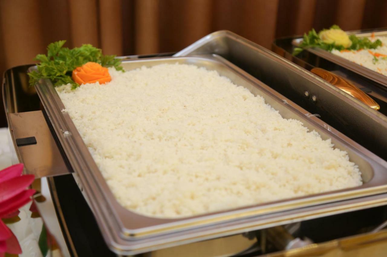 Agbo Hotel Полоннарува Экстерьер фото